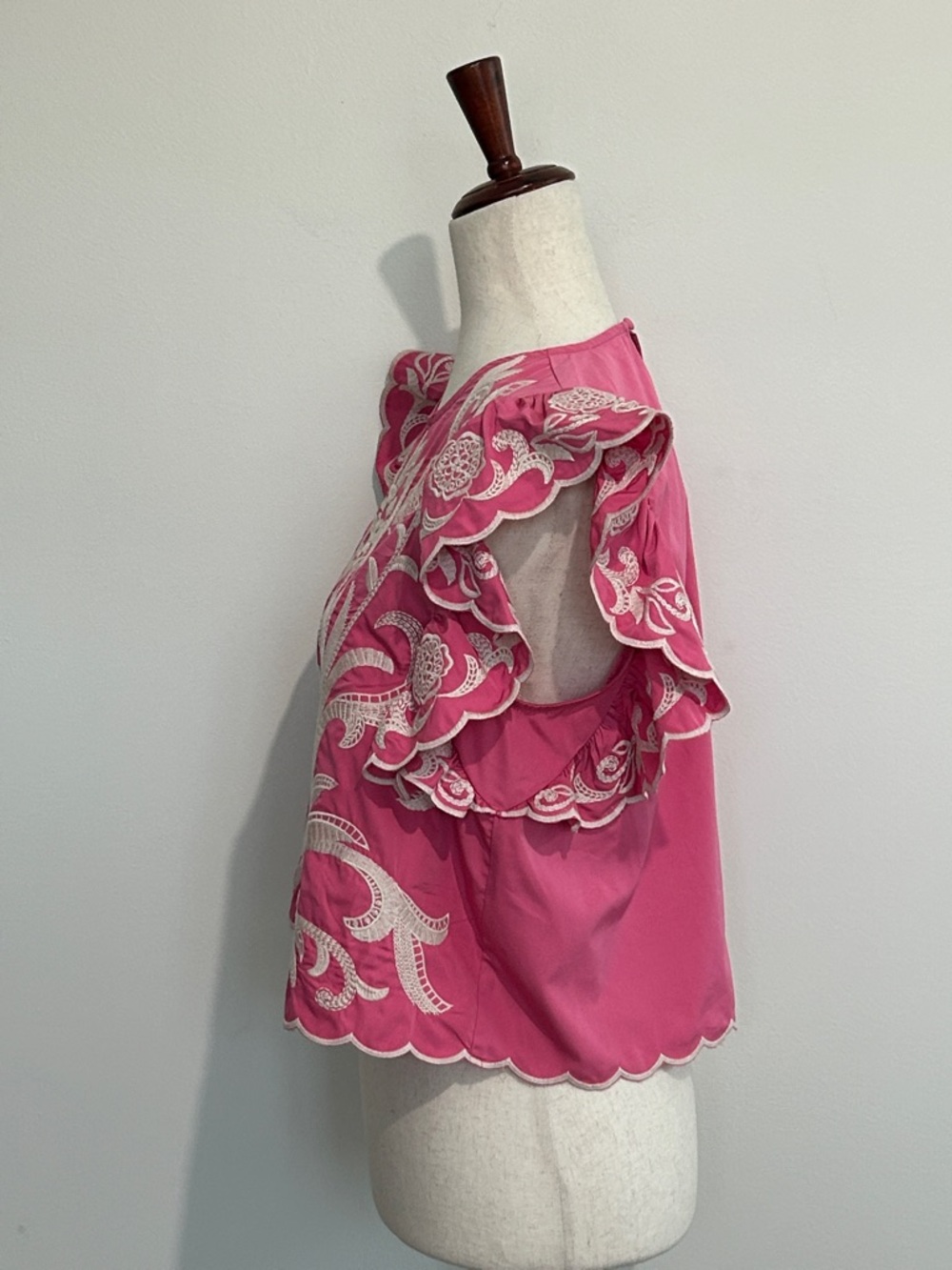 THML Pink Embroidered Ruffle Sleeve Top Size Small EUC - Picture 2 of 5